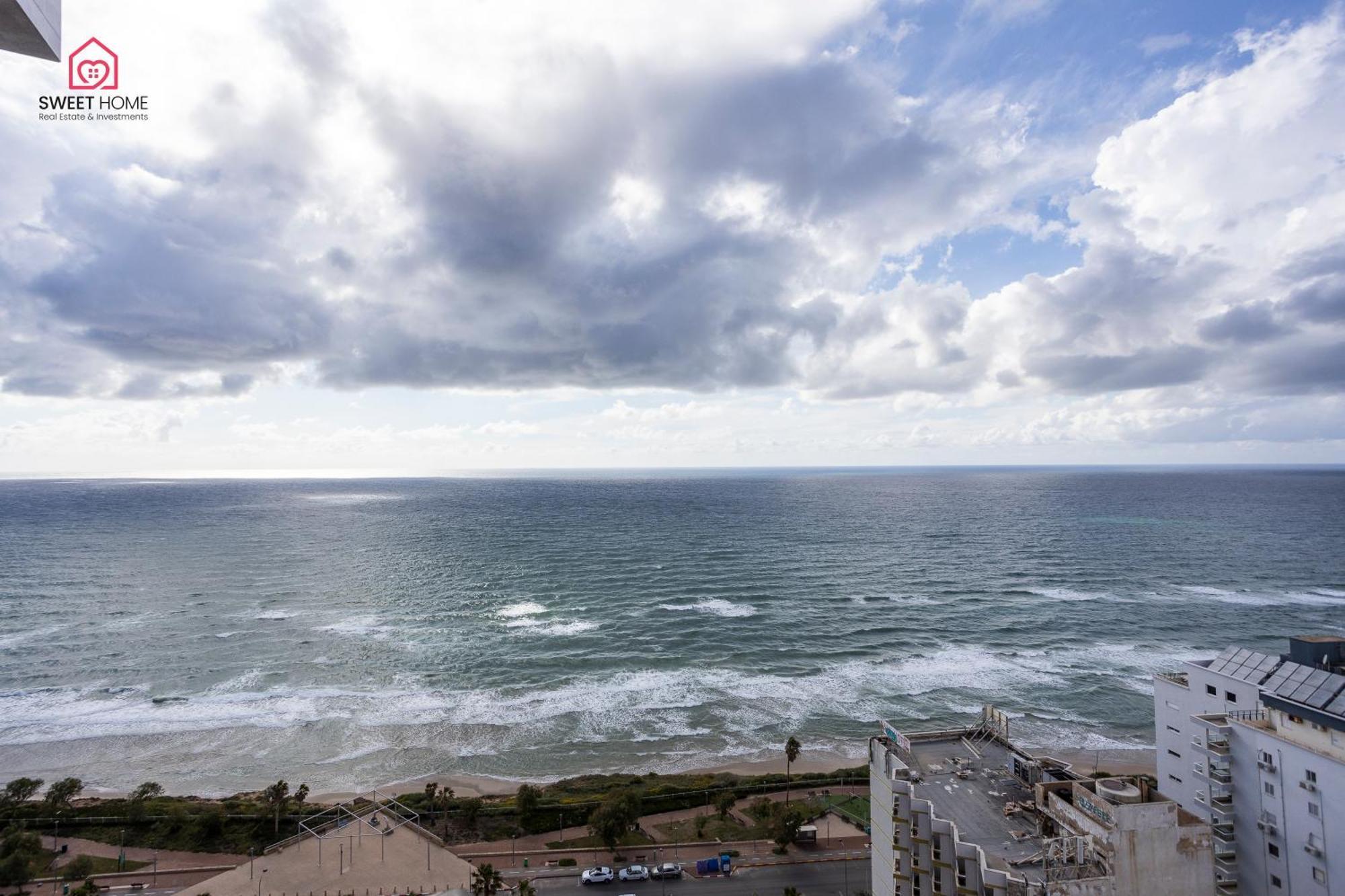Luxury Apartments' In Netanya Exteriör bild